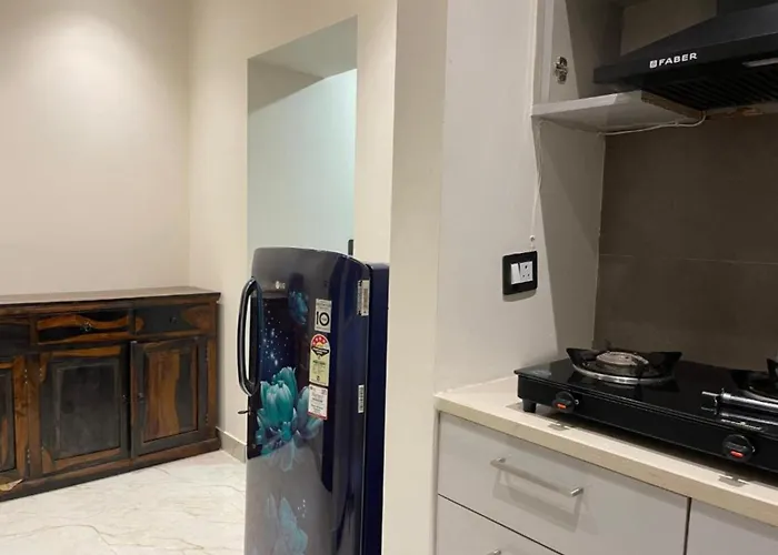 Premium Suites In Malviya Nagar