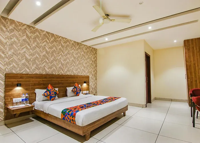 Fabhotel Golden Glory