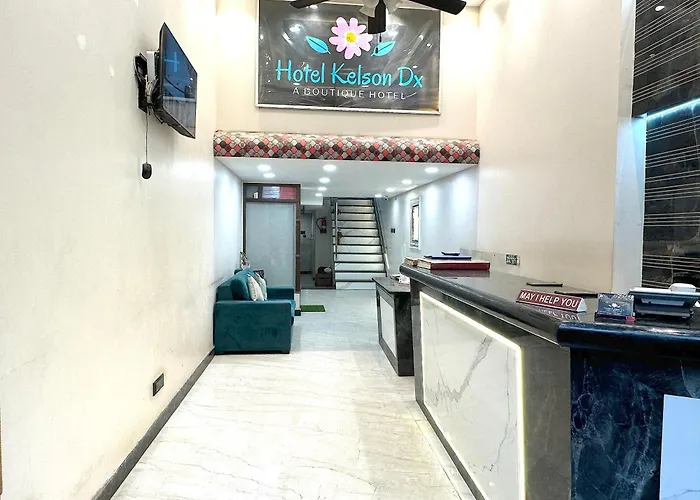Hotel Kelson Dx With Parking, 2Mins From Metro Station Near New Delhi Railway Station