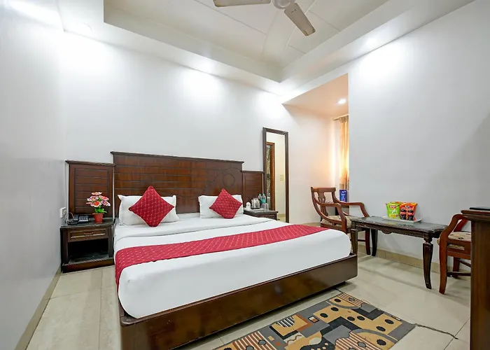 Hotel Legend International - 02 Mins From New Delhi Station