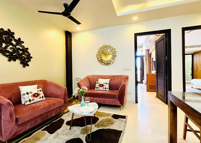 Bluo 2Bhk - M Block Mkt Greater Kailash