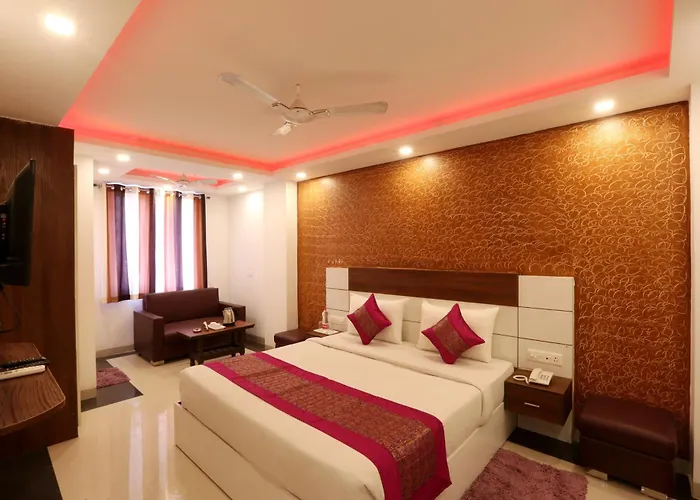 Hotel Ark View - Near Delhi Airport