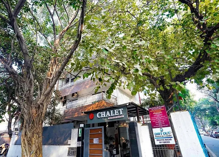 Hotel Chalet At Saket Near Pvr Cinema