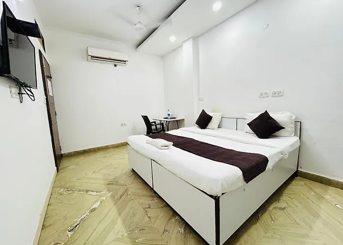 Hotel Golden Place