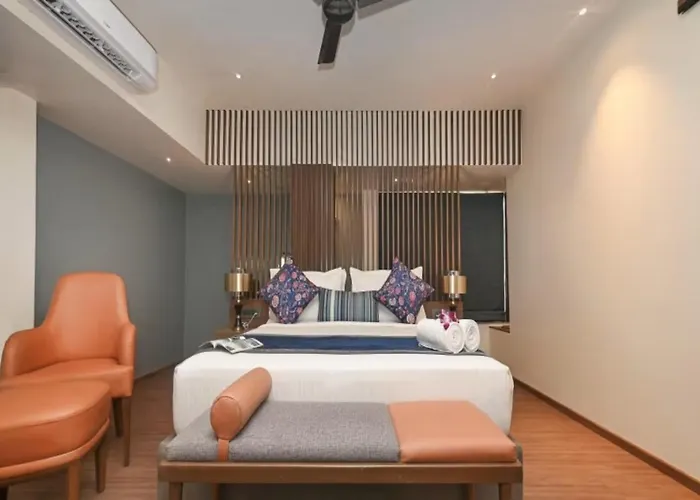 El De Atlantes Suites Near Delhi Airport