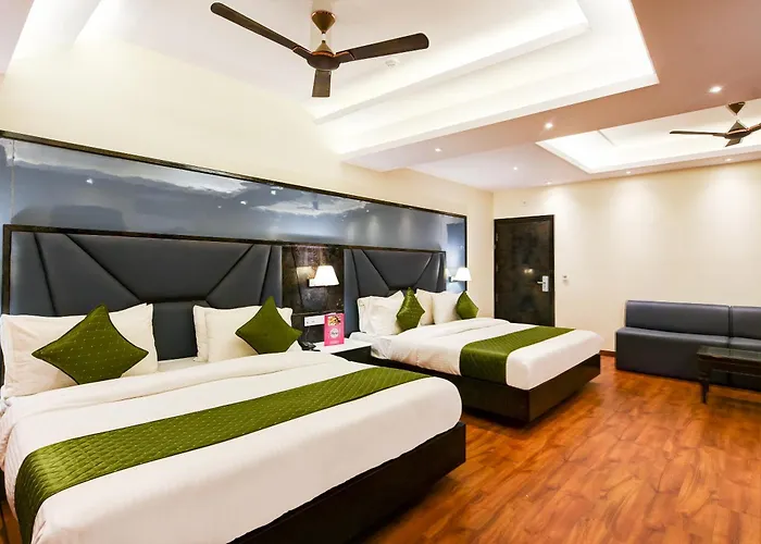 Hotel Geet Deluxe
