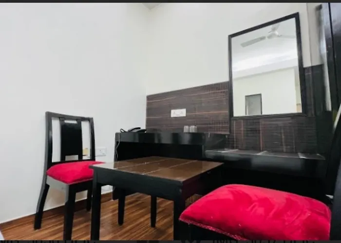 Hotel Imp Erial - Kalka Ji
