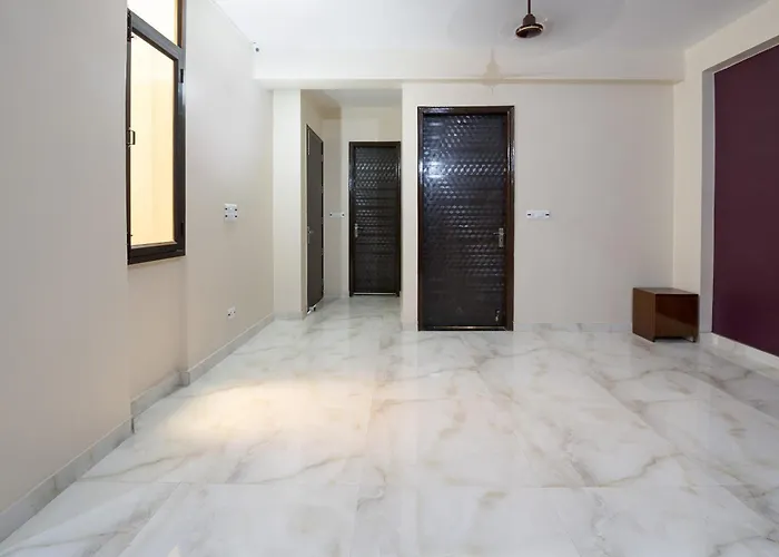 Hotel O Kanchan Stays Near Palam Metro Station