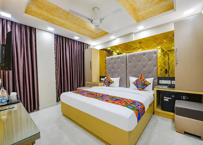 Fabhotel Grand Palazzo