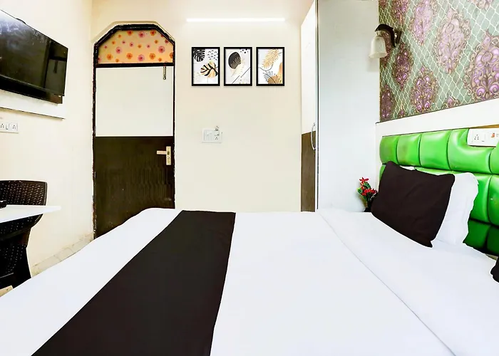 Hotel O Akash