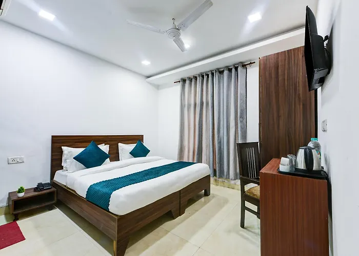 Hotel Prime Royalty Malviya Nagar