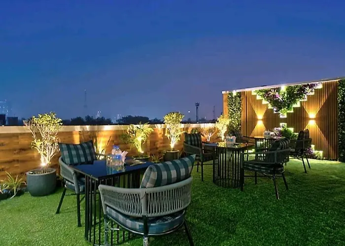 Hotel Hanuwant Place - 3 Minutes By Walk Aerocity Metro Station