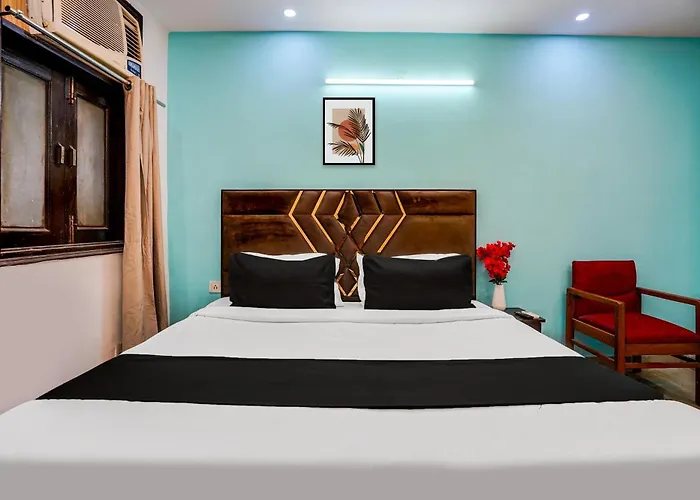 Hotel O Silver Key Kd Plaza Near Saket Metro Station