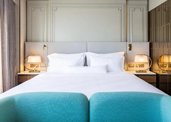 Hotel Pacific Suites Delhi