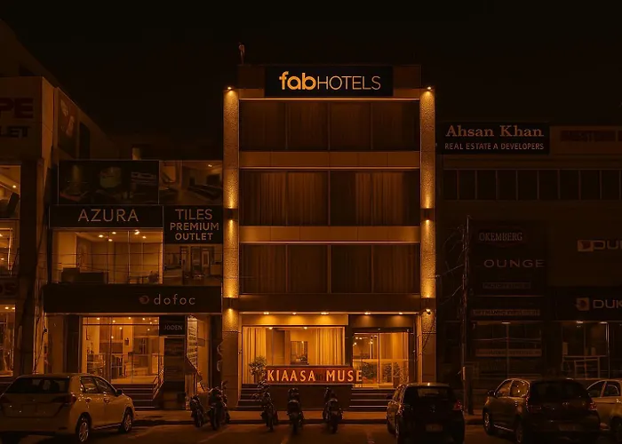 Fabexpress The Paradise - Nr Apollo Hospital