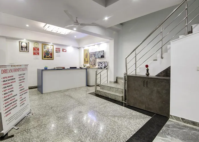 Hostel S B Inn-Near New Delhi Train Station