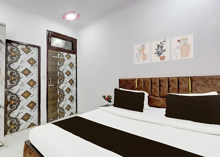 Hotel The Arrow Near Paschim Vihar