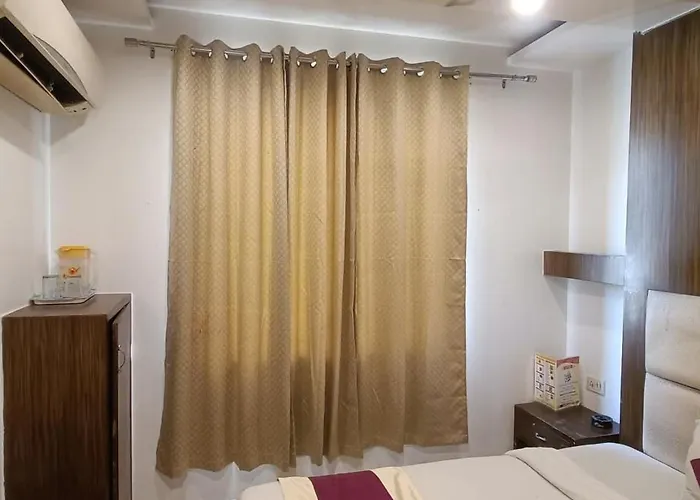 Hotel Leo