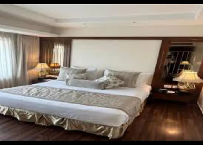 Relaxing Stay Near Igi Delhi Airport