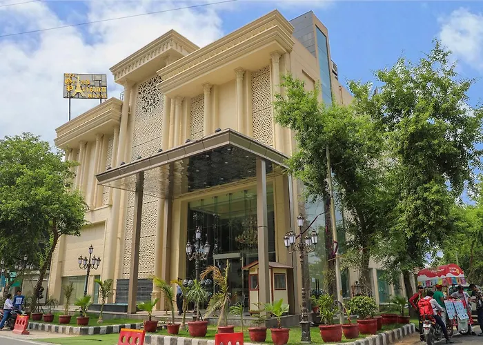 The Grand Parisian