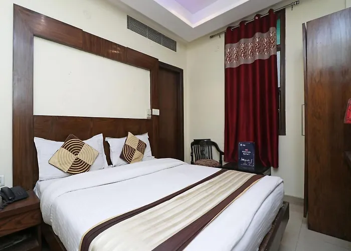 Hotel Guruvas Inn \