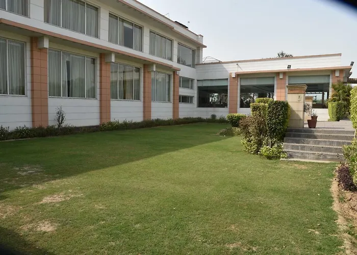 Opulent By Udman Chhattarpur