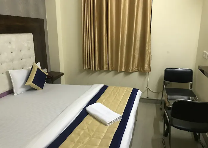 Hotel Aamantran Inn