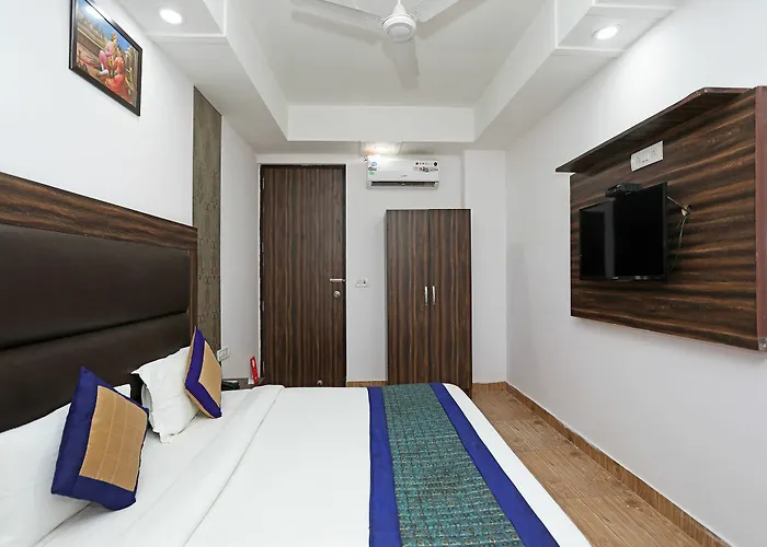 Oyo 10795 Hotel Rs Residency