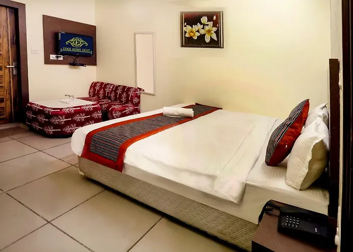 Airport Hotel Edge Home Stay