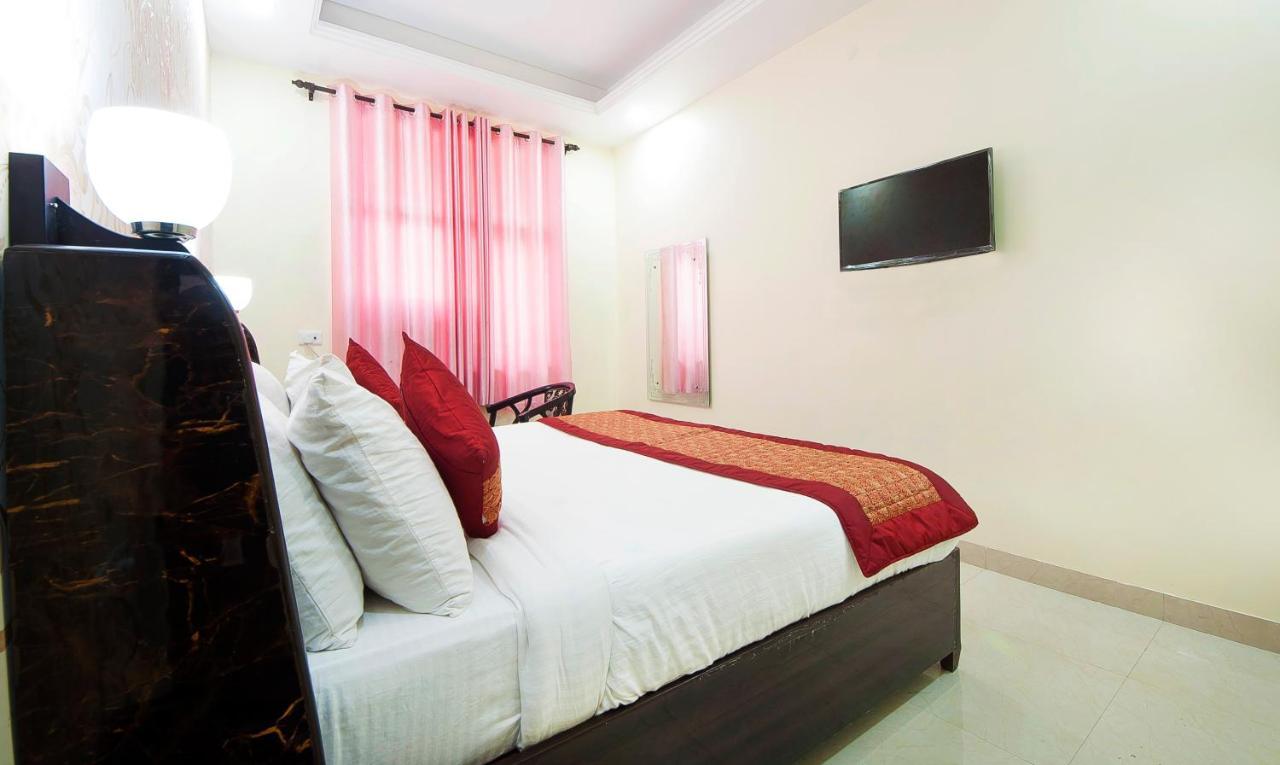 Hotel White & Blue Hotel 4*