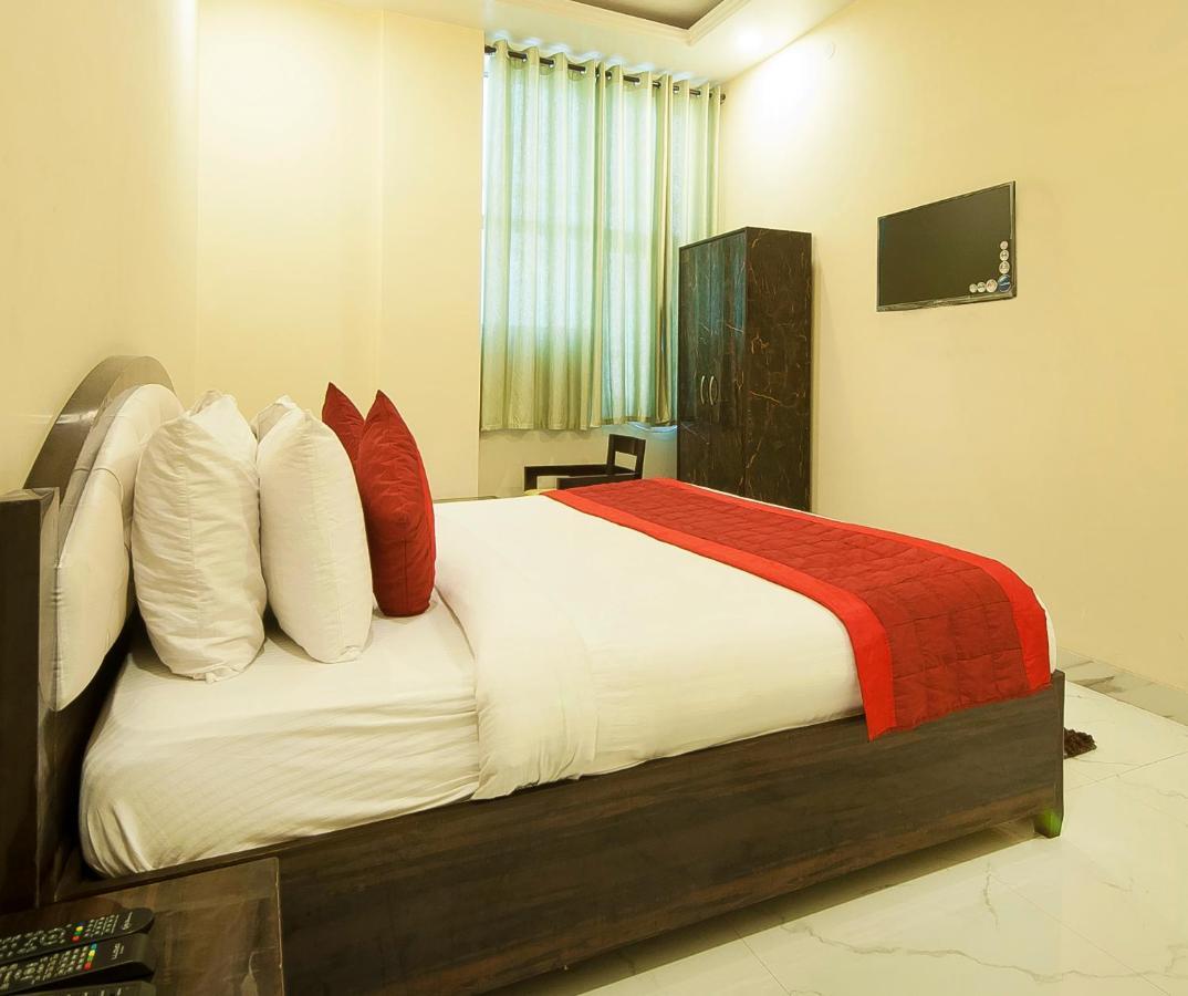 Hotel White & Blue Hotel New Delhi