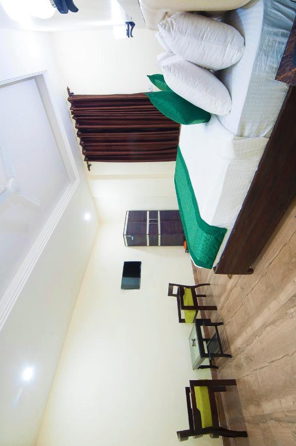 Hotel White & Blue 4*