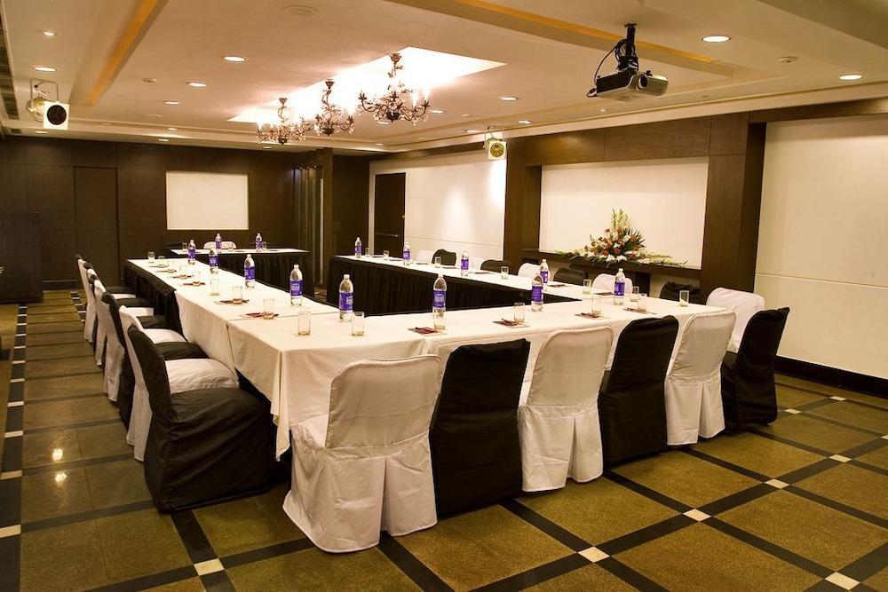Hotel Broadway 3*