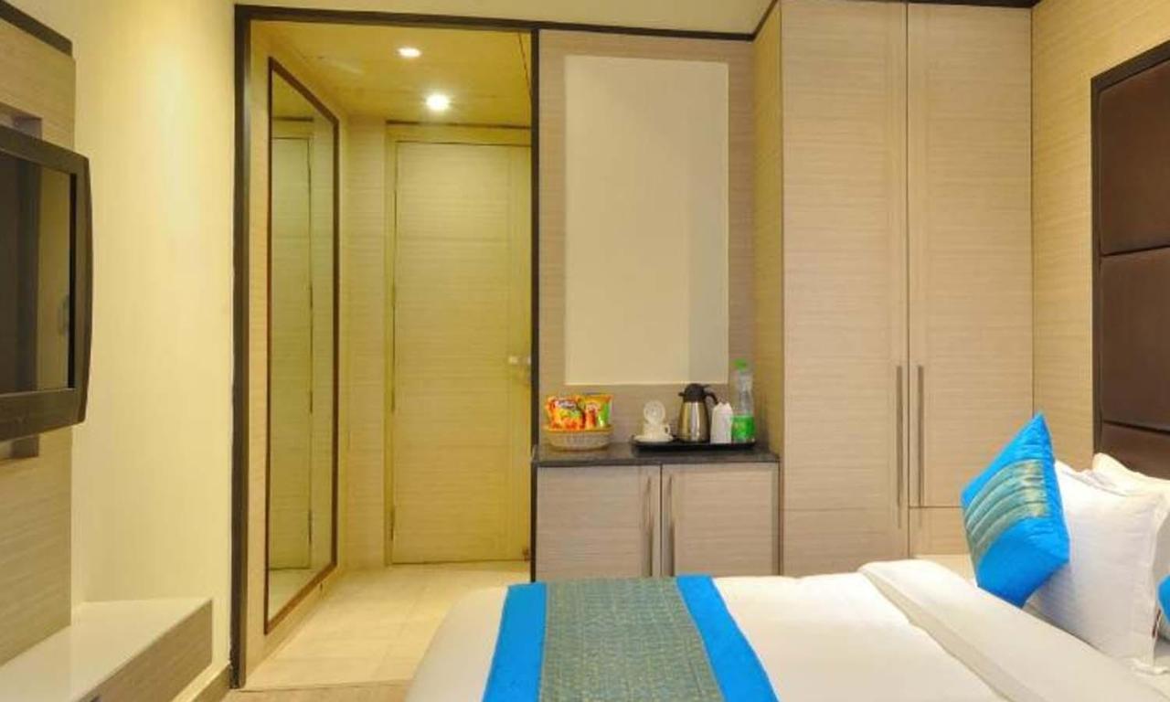 Royal Grand - Opposite Axis Bank East Patel Nagar New Delhi