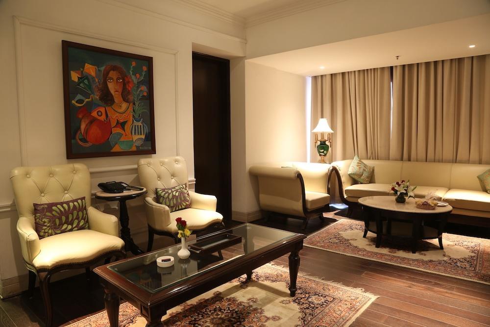 The Ashok, Hotel