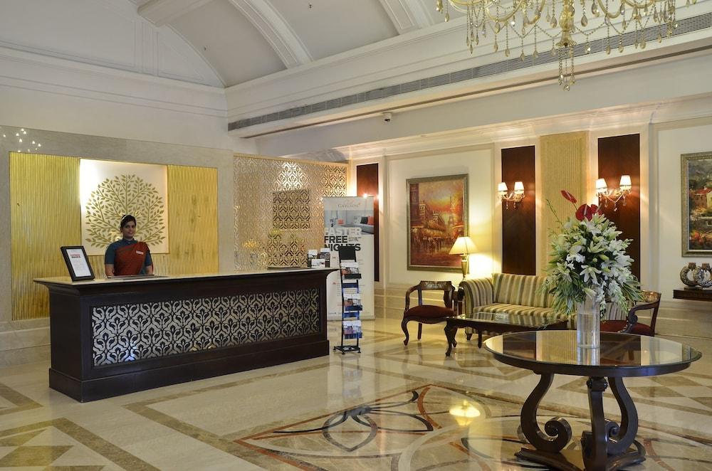 Resort Country & By Radisson, Delhi Satbari
