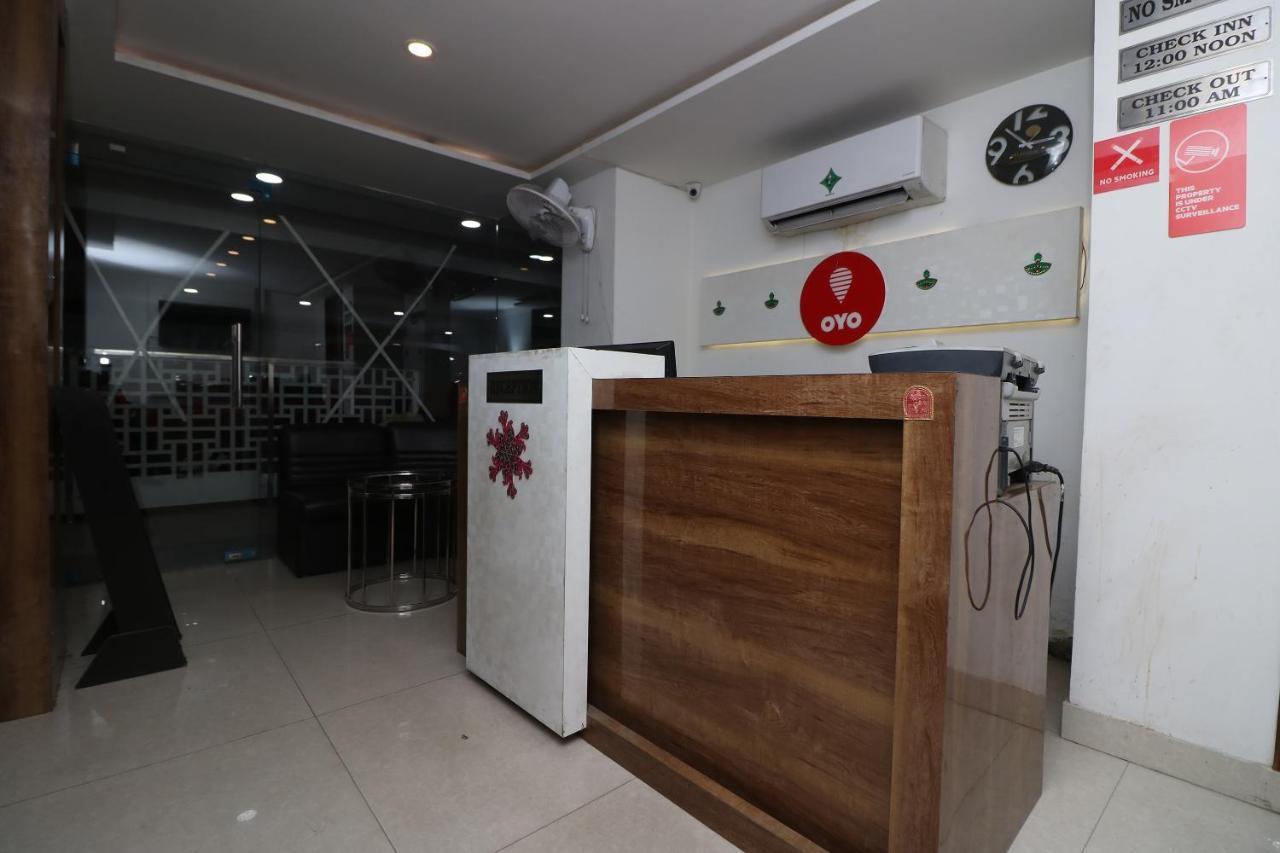 Oyo 9999 La Wisteria Hotel Delhi (National Capital Territory of India)