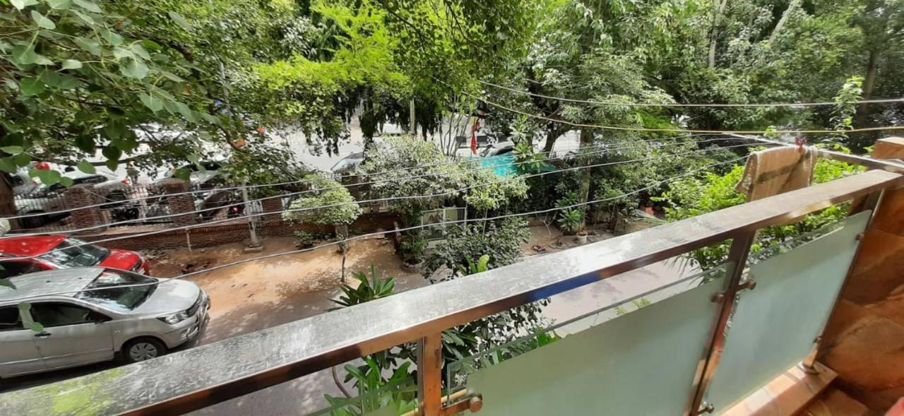 Guest house In Guest - Posh Foreigners Place,couples Allowed Lajpat Nagar