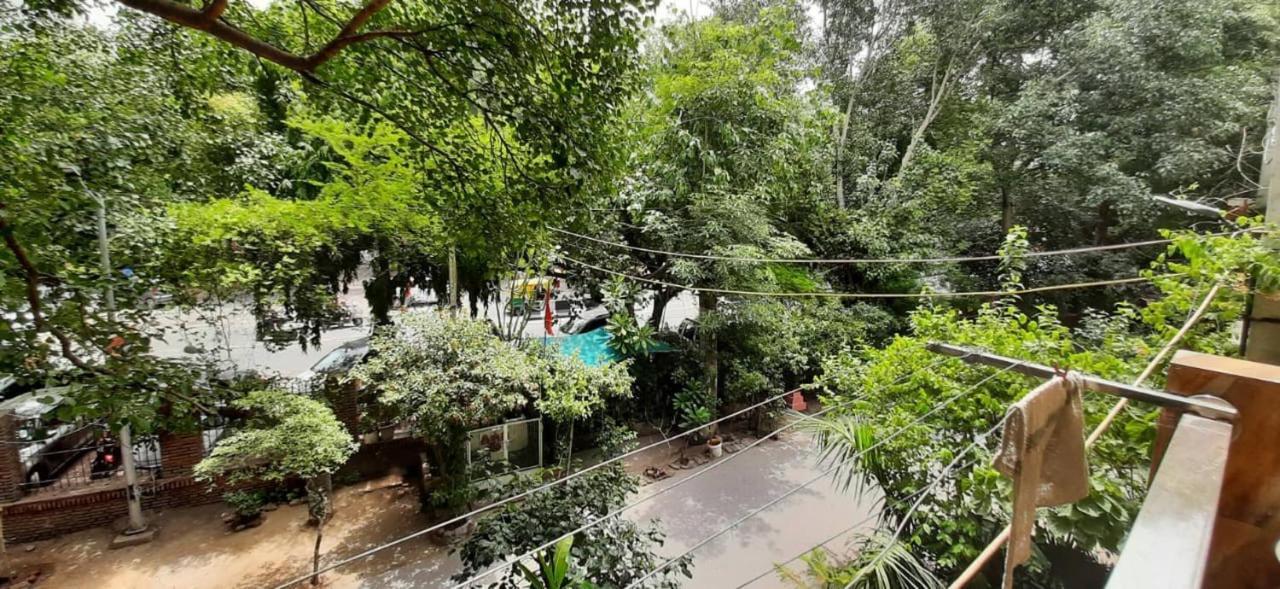 In Guest - Posh Foreigners Place,couples Allowed Lajpat Nagar Guest house