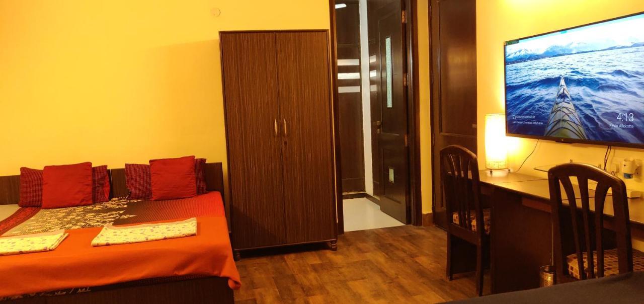 Pearl Premium Homes, Family Bnb Guest-house 2* New Delhi