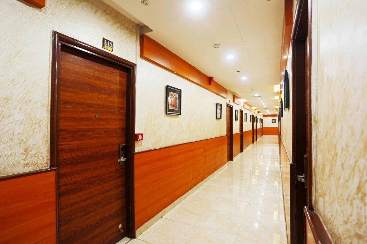 Capital O Green Palms Near Jhilmil Metro Station Hotel Nova Deli