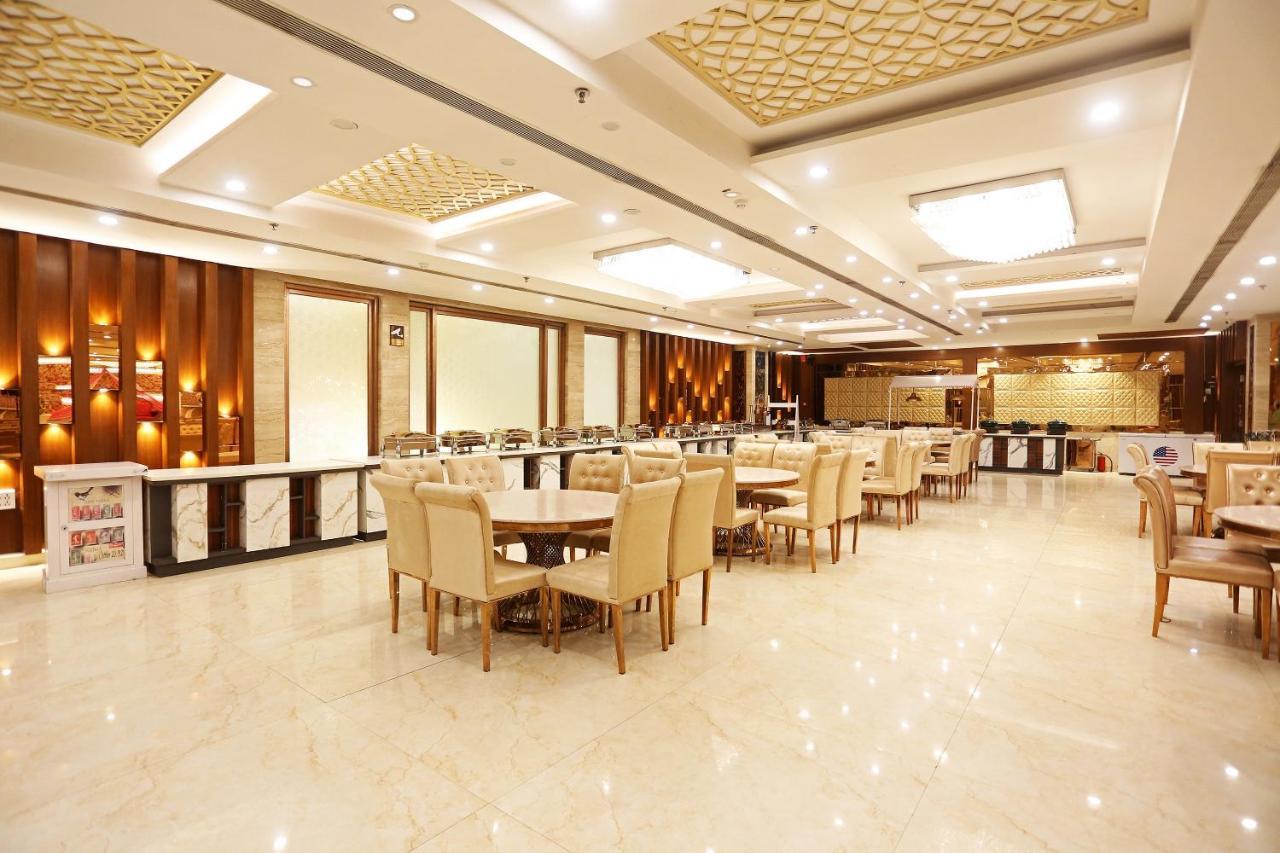 Hotel Capital O Green Palms Near Jhilmil Metro Station