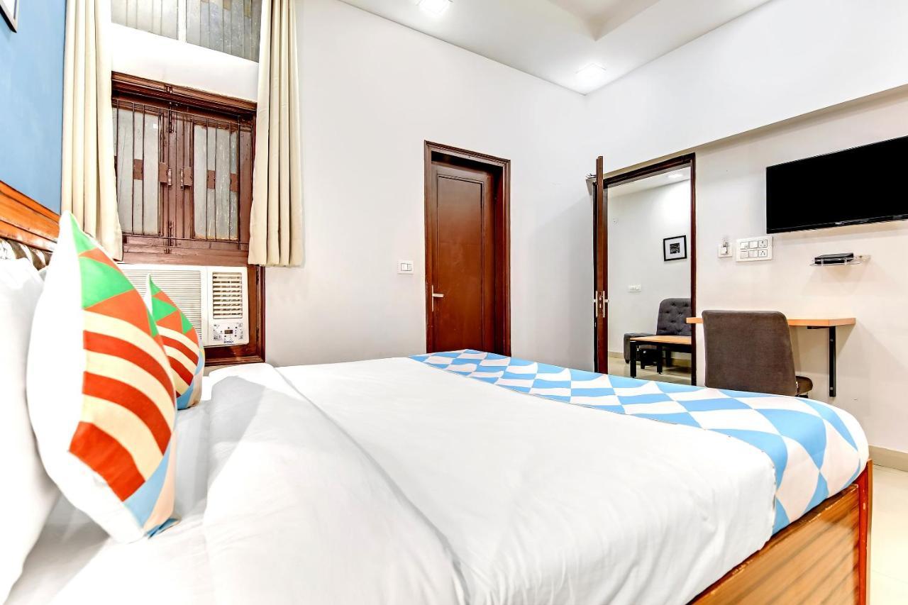 Oyo 64106 Comfortable Guest house New Delhi