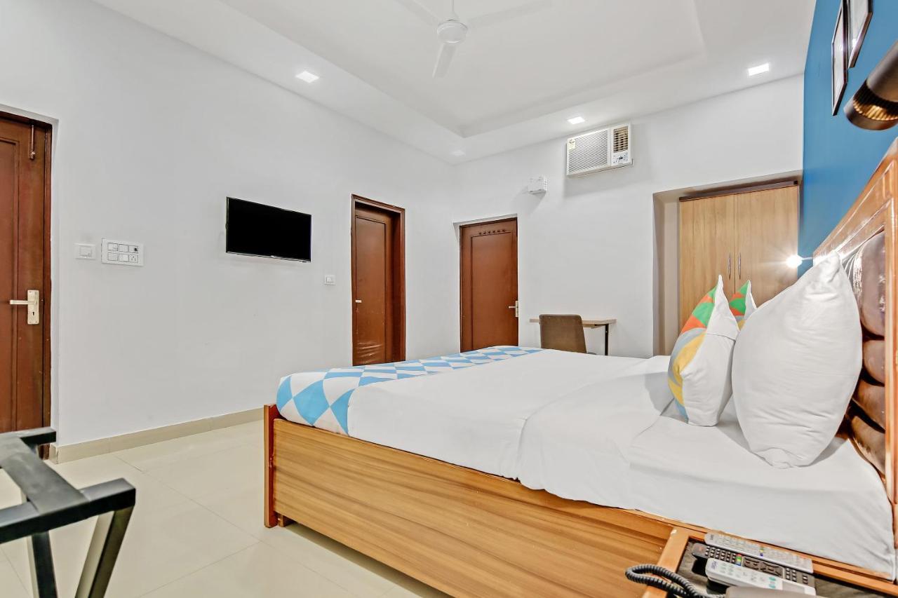 Oyo 64106 Comfortable 3*