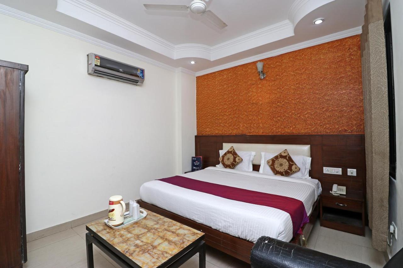 Hotel Oyo 6188 Rossette 3*