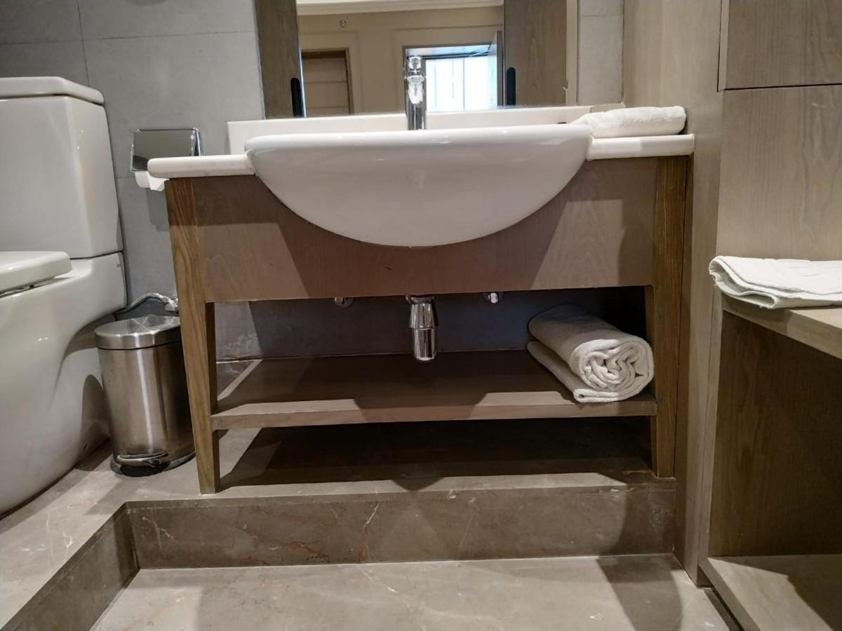The Corus Hotel 3*