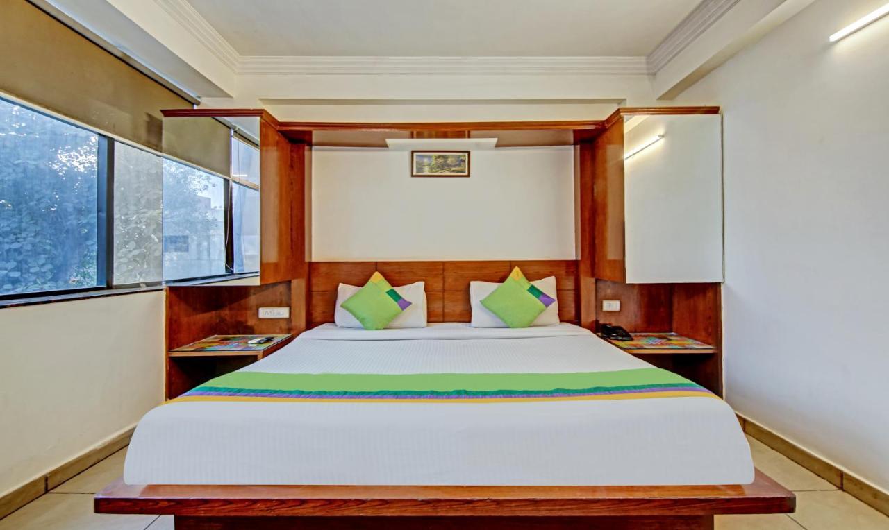 Treebo Trend Le Grand Pahar Ganj Hotel New Delhi