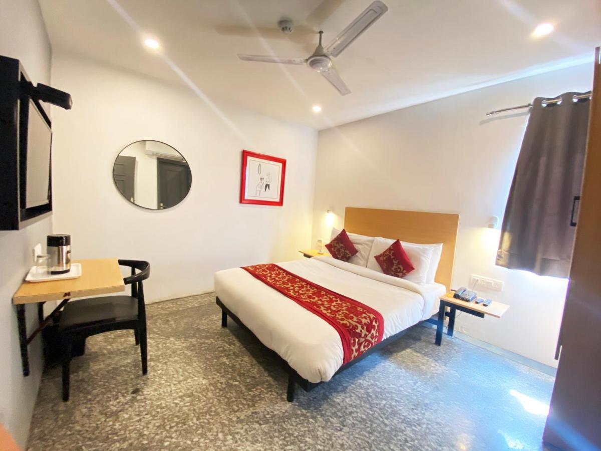 Hotel Golden Saffron By Qotel-punjabi Bagh 3*