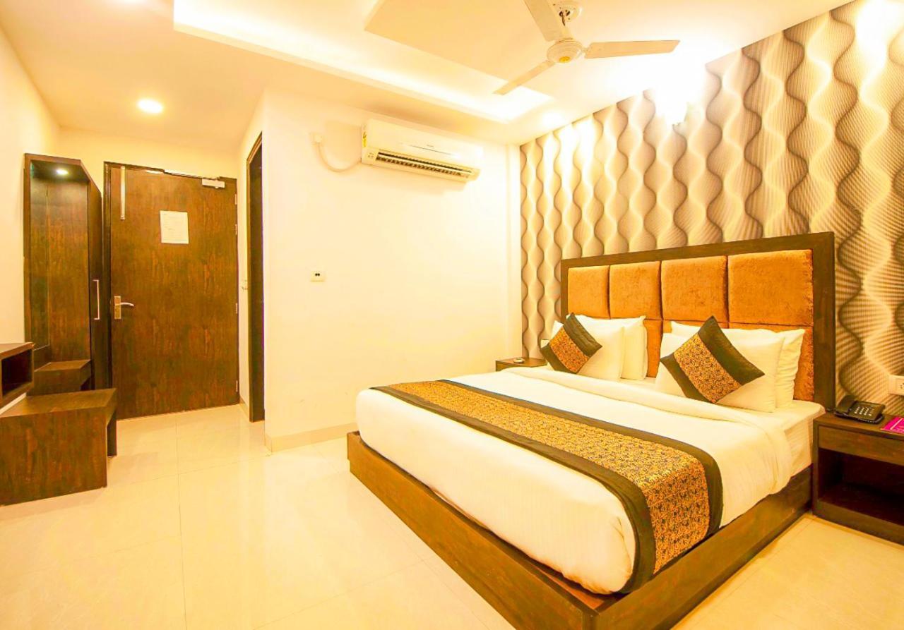 Grand Belwood Near Delhi Airport 3* Nova Deli