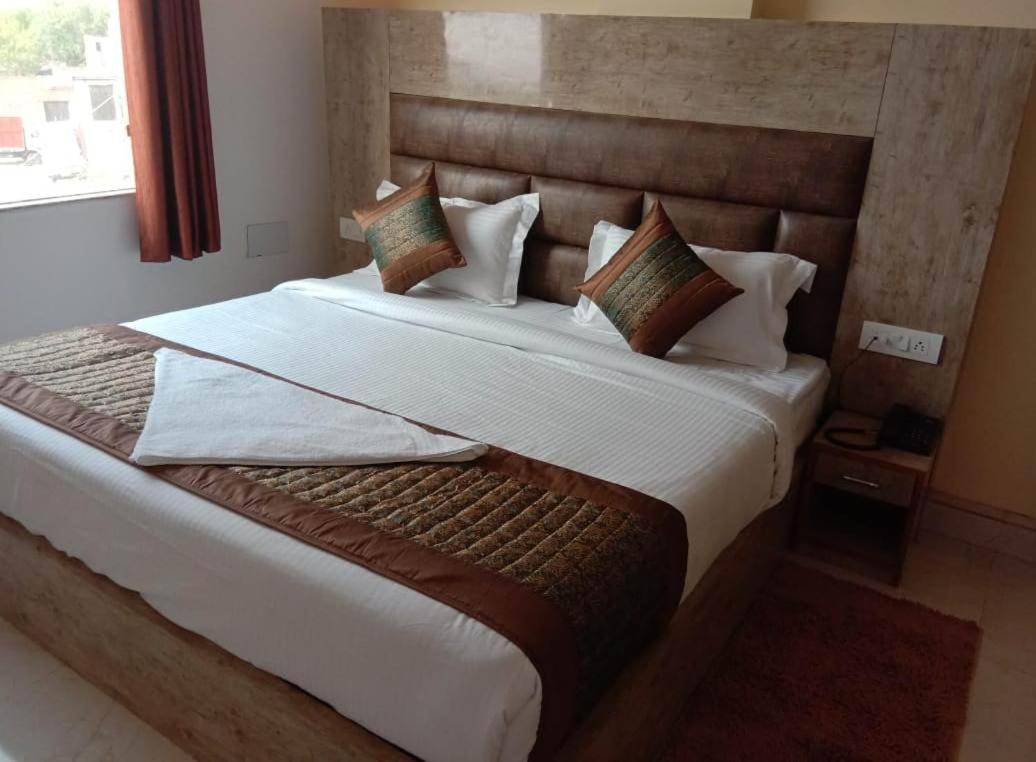 Hotel Broadway 2*